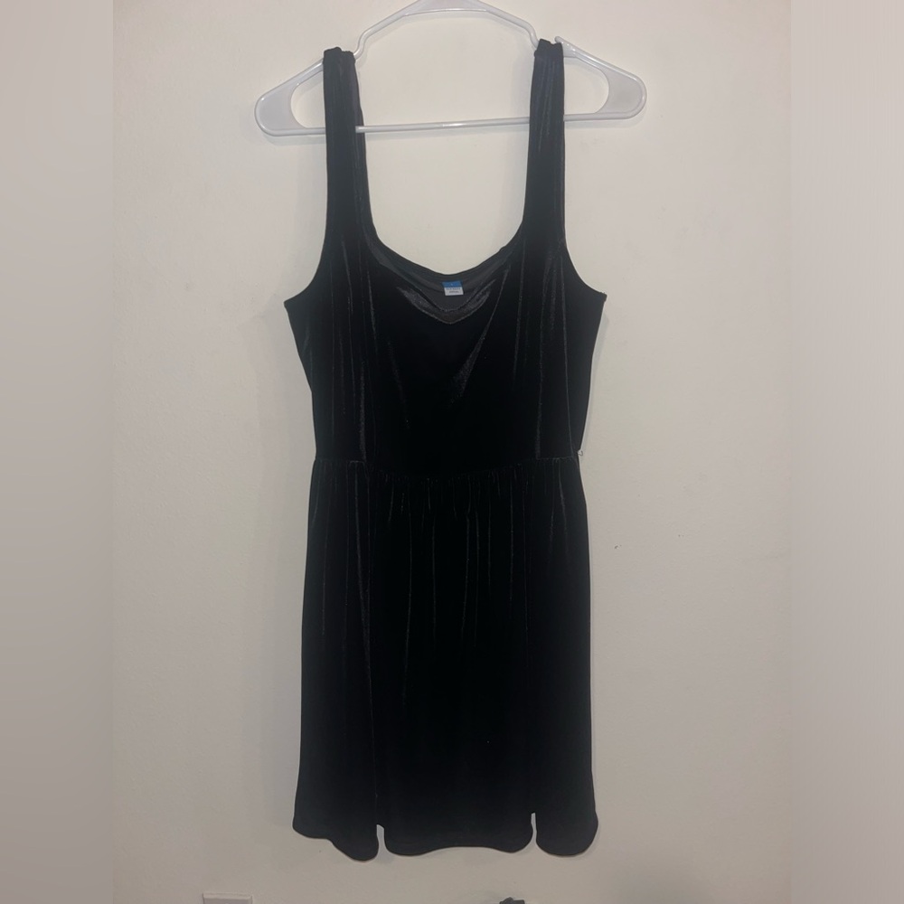 Dress - Picture 2 of 5